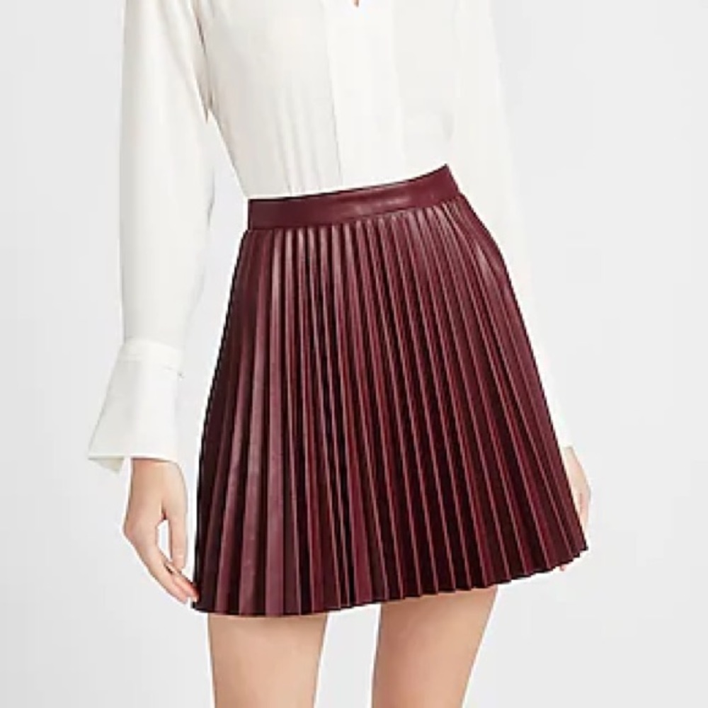 New Vegan Leather Pleated Mini skirt SZ 6